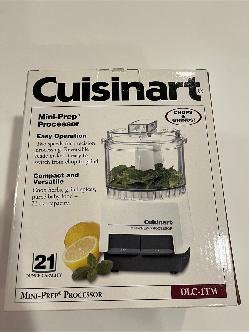 New In Box Cuisinart White and Black Mini-Prep Processor 21 oz capacity DLC-1TM